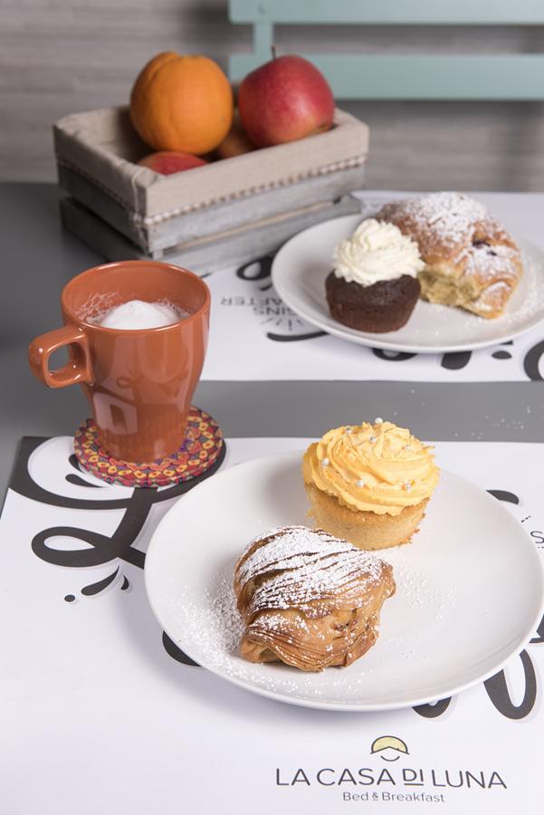 Bed & Breakfast La Casa Di Luna Naples